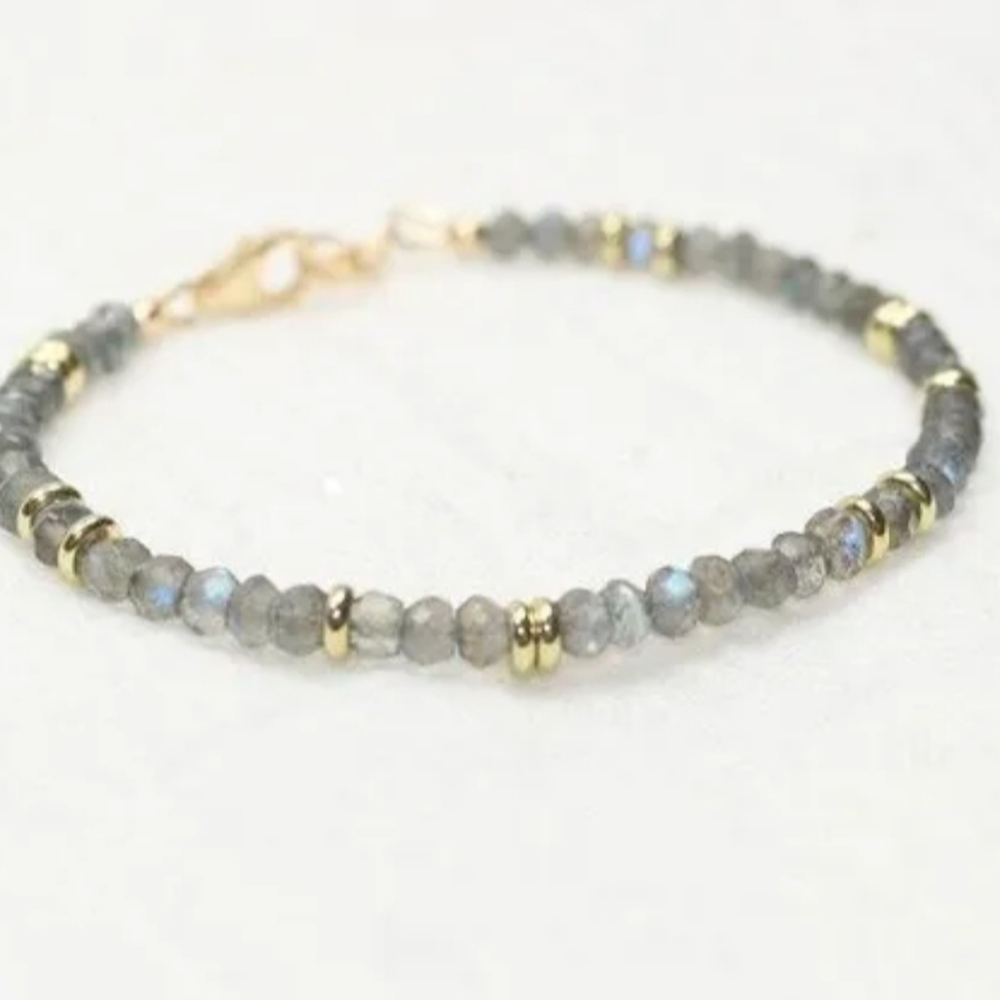 🎊🎊NEW🎊🎊 GORGEOUS!! Labradorite Blue Flash Brass Beading Bracelet